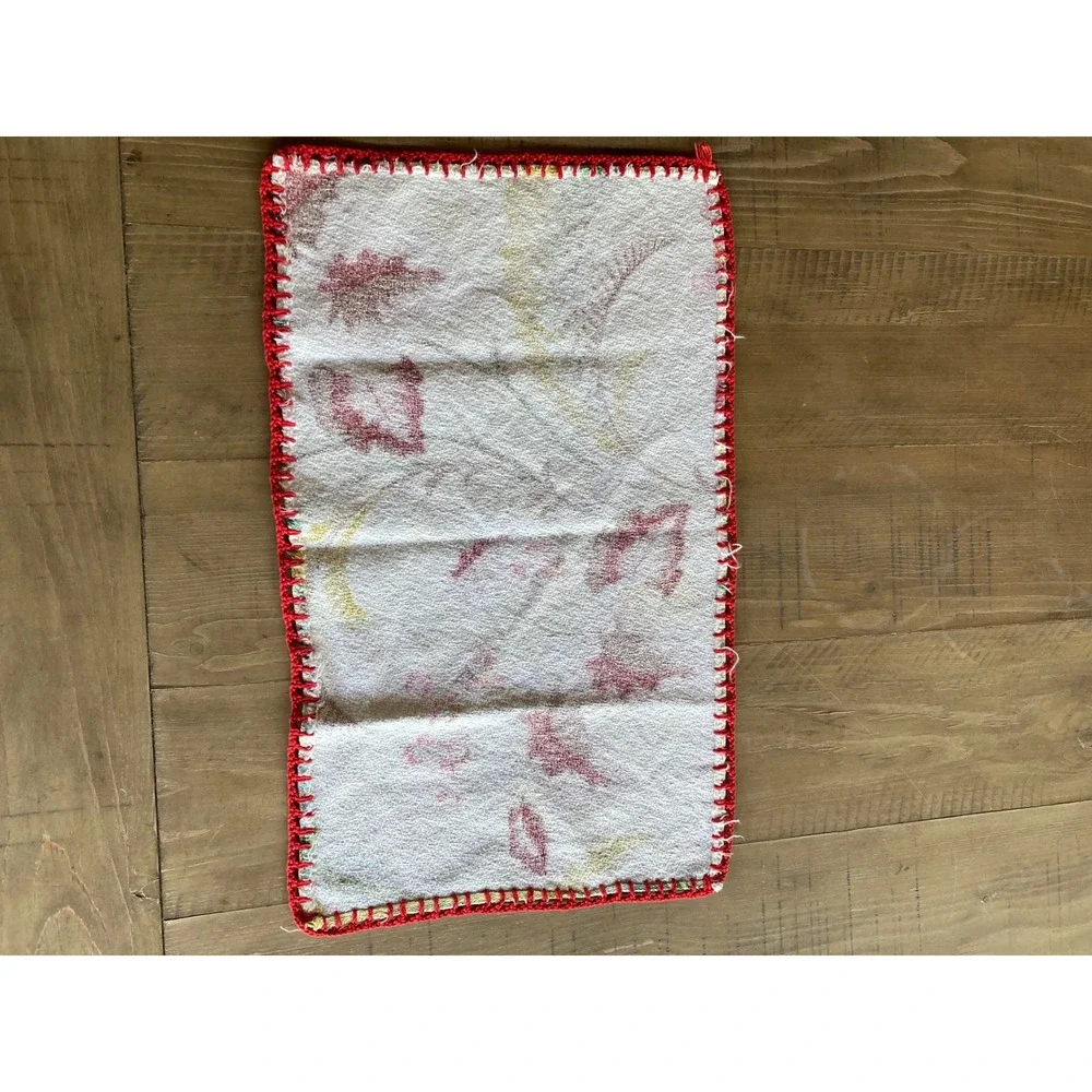 Vintage Floral Tapestry Placemat Red Crochet Edge Botanical Leaf Table Runner